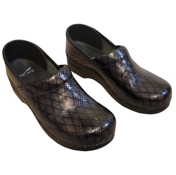 Dansko Professional Women's Nursing Clogs Black Leather Size 41 = 10.5 / 11 - Picture 1 of 8
